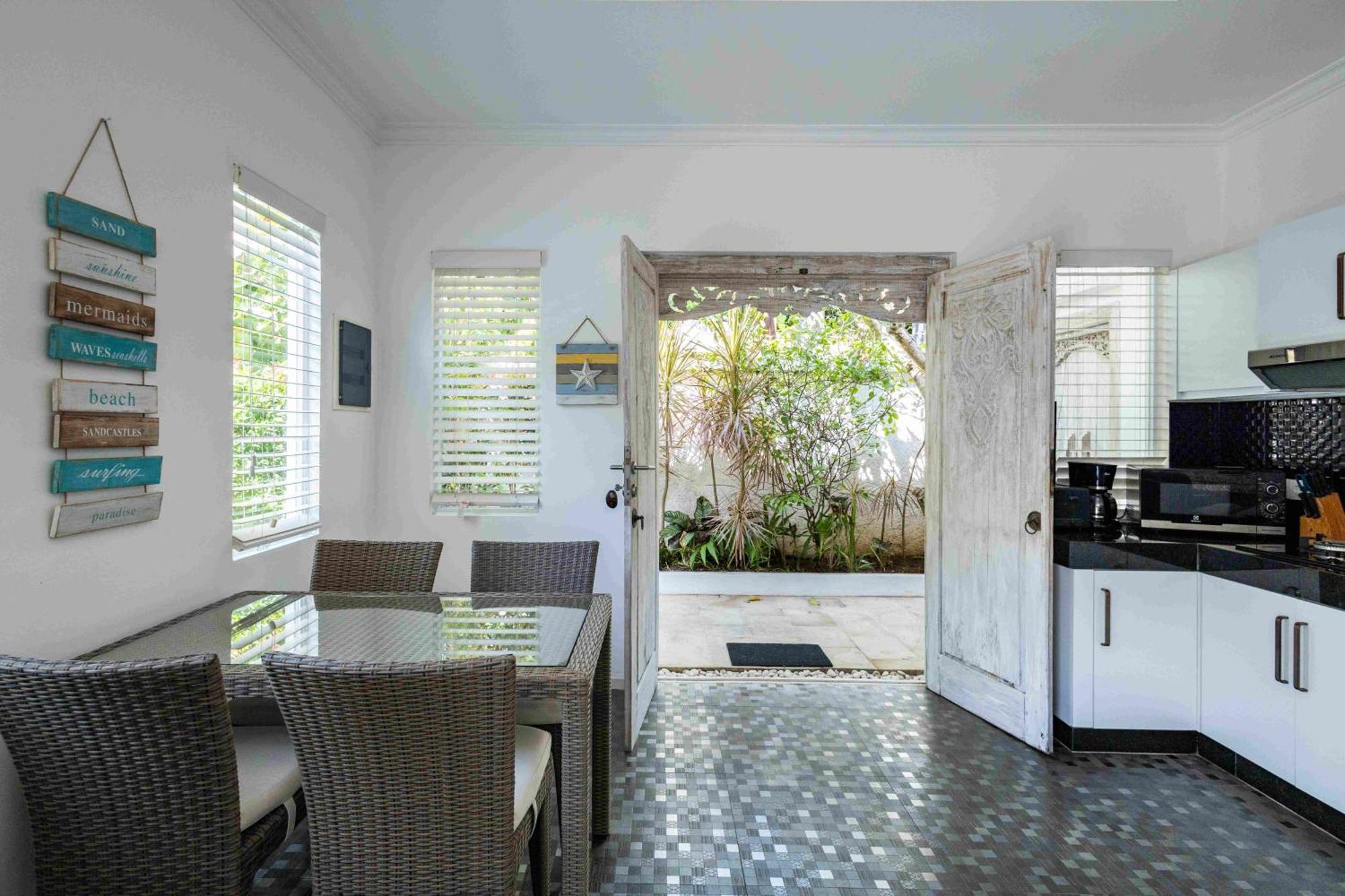 Charming, Villa Sofie - Central Sanur With Refreshing Pool Eksteriør bilde